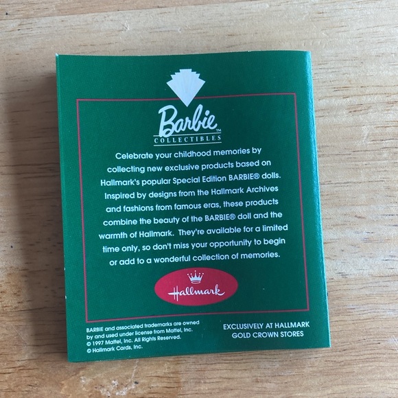 Hallmark Keepsake Ornament Holiday Barbie 1998 - Picture 8 of 8